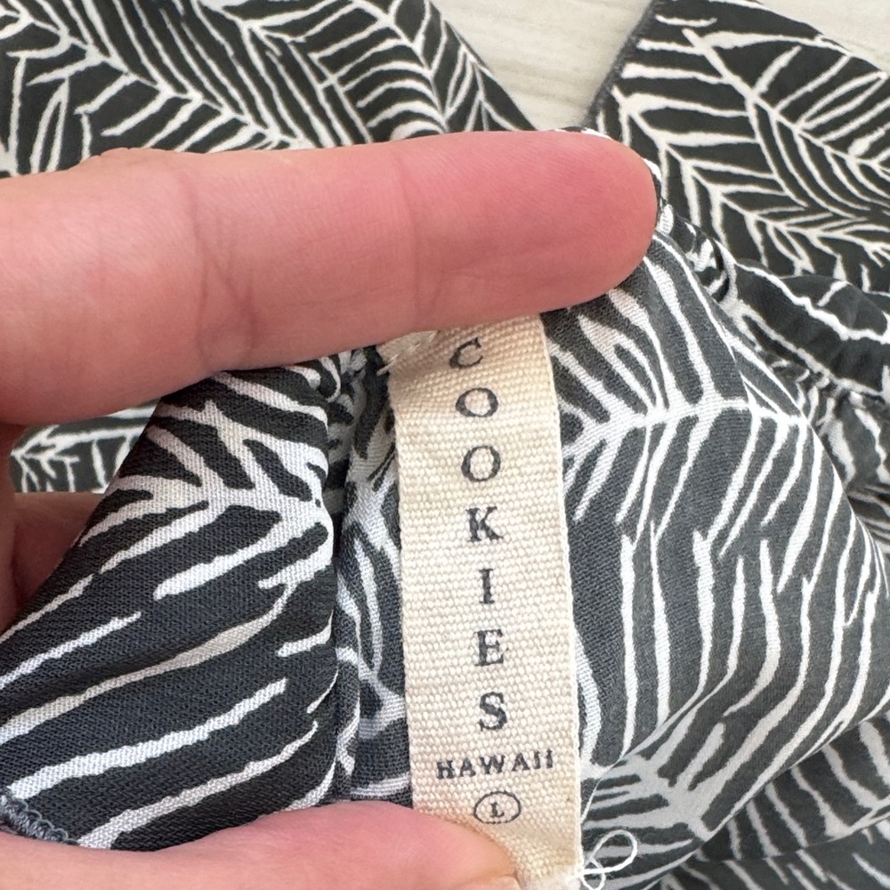 Chic Patterned Jumpsuit - Picture 2 of 3